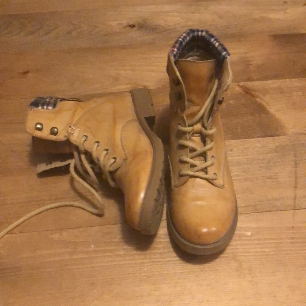 Fall boots - Picture 4 of 4